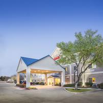 Fairfield Inn & Suites weekend night stay 202//203